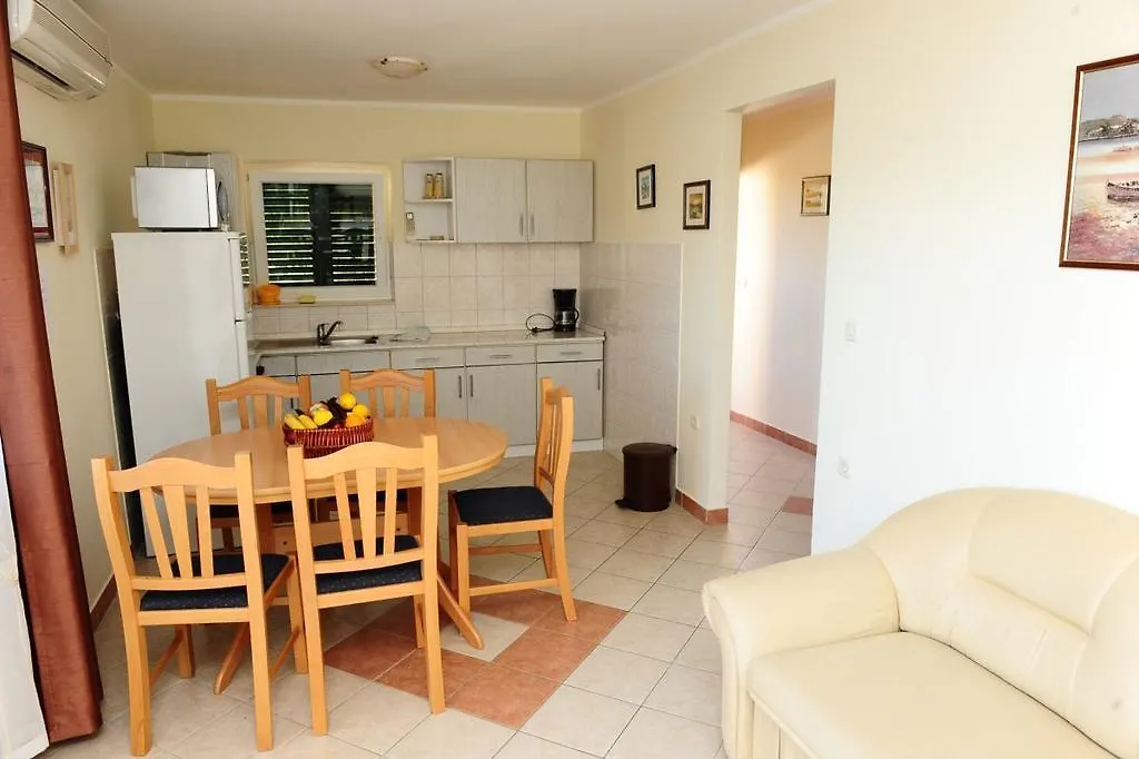 Apartments Ante 0*, Trogir Croatia